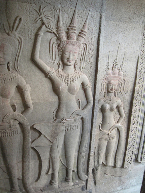 Apsaras bas-relief at Angkor Wat temple (XII c.)