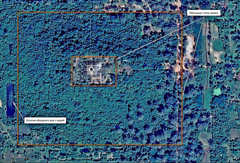 Территория храма Пном Бакхенг (конец IX в.), совр. спутниковый снимок